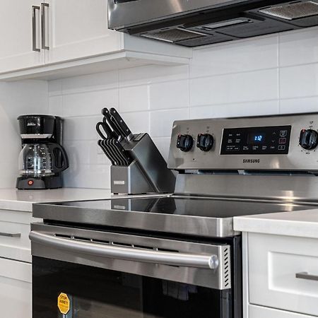 YYC Contemporary Luxury 4 Bedroom House Near Downtown מראה חיצוני תמונה