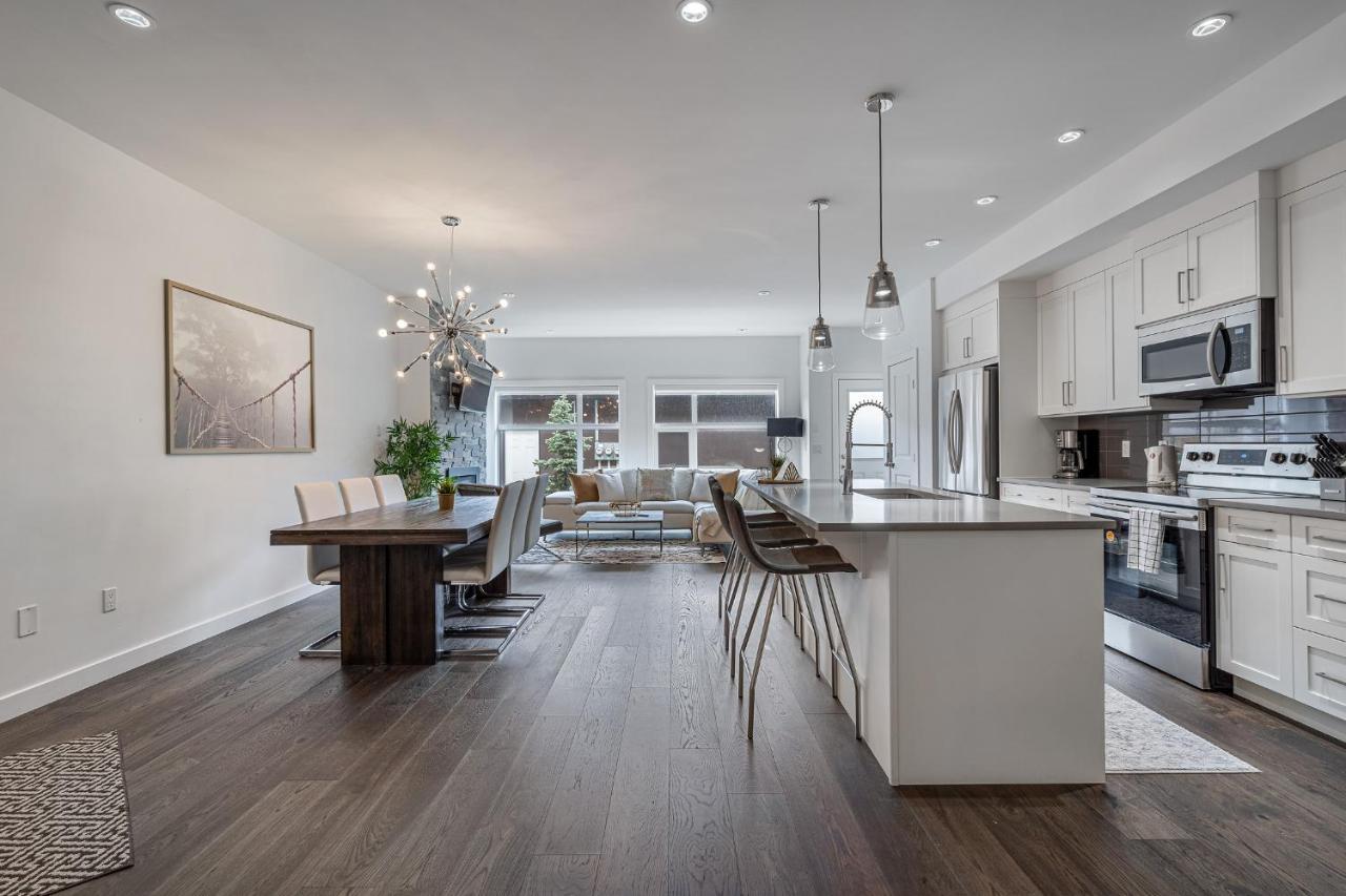 YYC Contemporary Luxury 4 Bedroom House Near Downtown מראה חיצוני תמונה