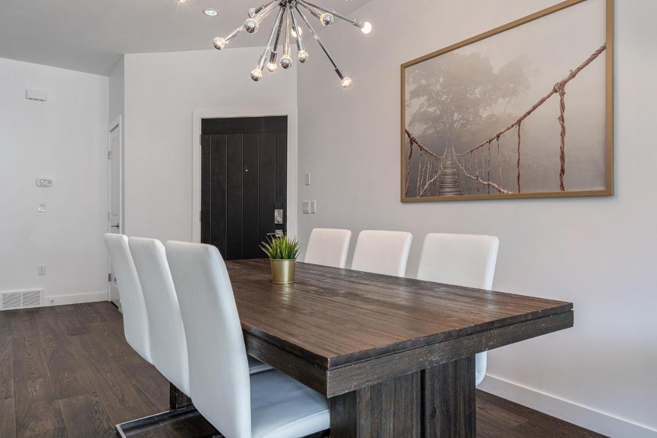 YYC Contemporary Luxury 4 Bedroom House Near Downtown מראה חיצוני תמונה