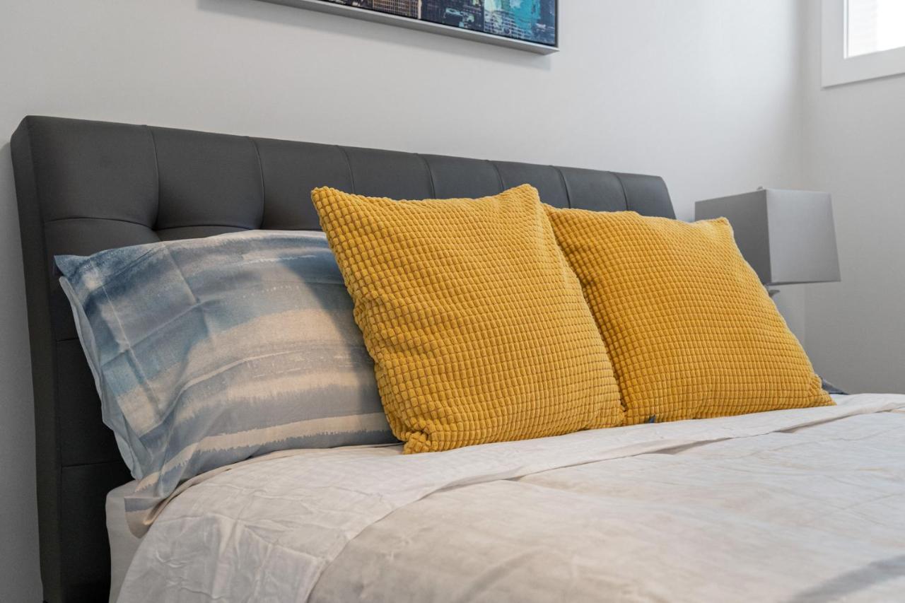 YYC Contemporary Luxury 4 Bedroom House Near Downtown מראה חיצוני תמונה