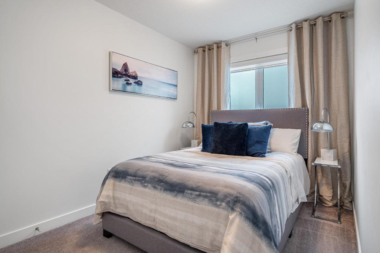 YYC Contemporary Luxury 4 Bedroom House Near Downtown מראה חיצוני תמונה