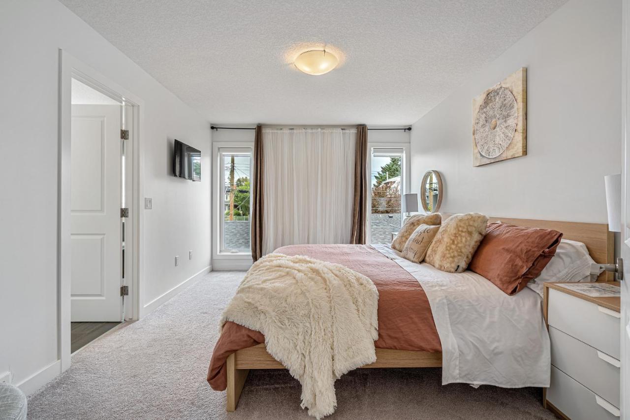 YYC Contemporary Luxury 4 Bedroom House Near Downtown מראה חיצוני תמונה