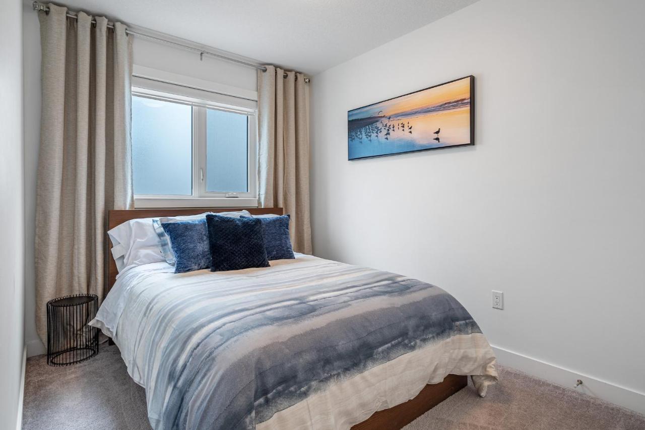 YYC Contemporary Luxury 4 Bedroom House Near Downtown מראה חיצוני תמונה