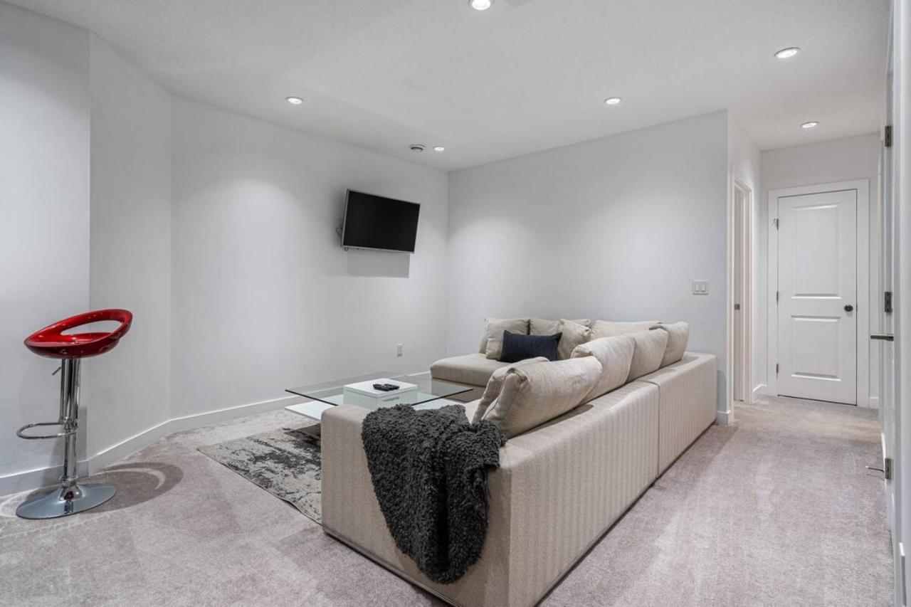 YYC Contemporary Luxury 4 Bedroom House Near Downtown מראה חיצוני תמונה
